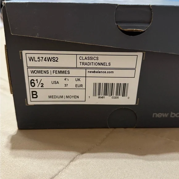 New Balance women’s 574 Teal and White Sneakers - Picture 6 of 6